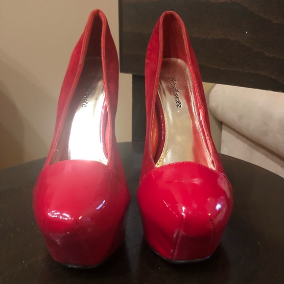 Red heels - Picture 2 of 3